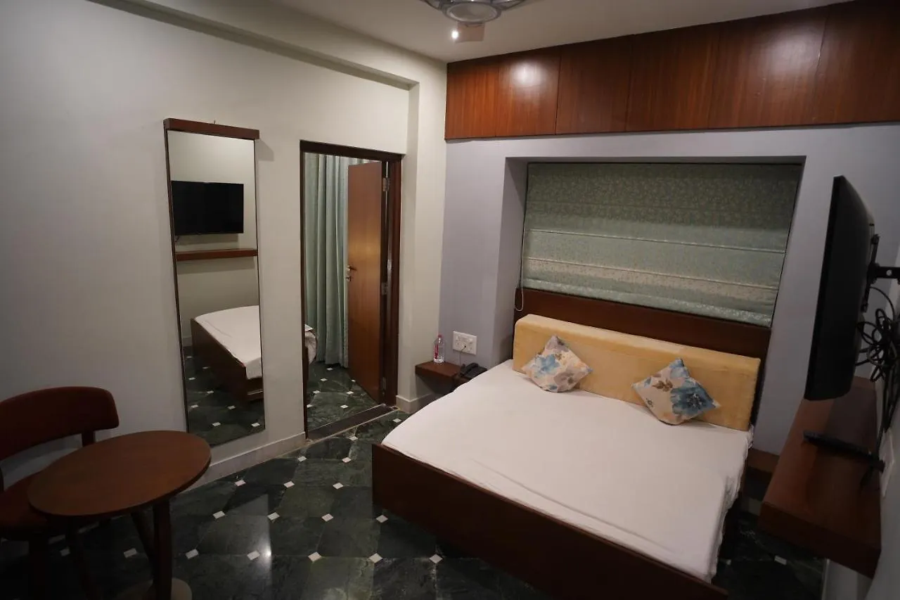 Fabhotel Naivara Boutique Udaipur